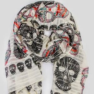 💀 Skull Scarf / Shawl